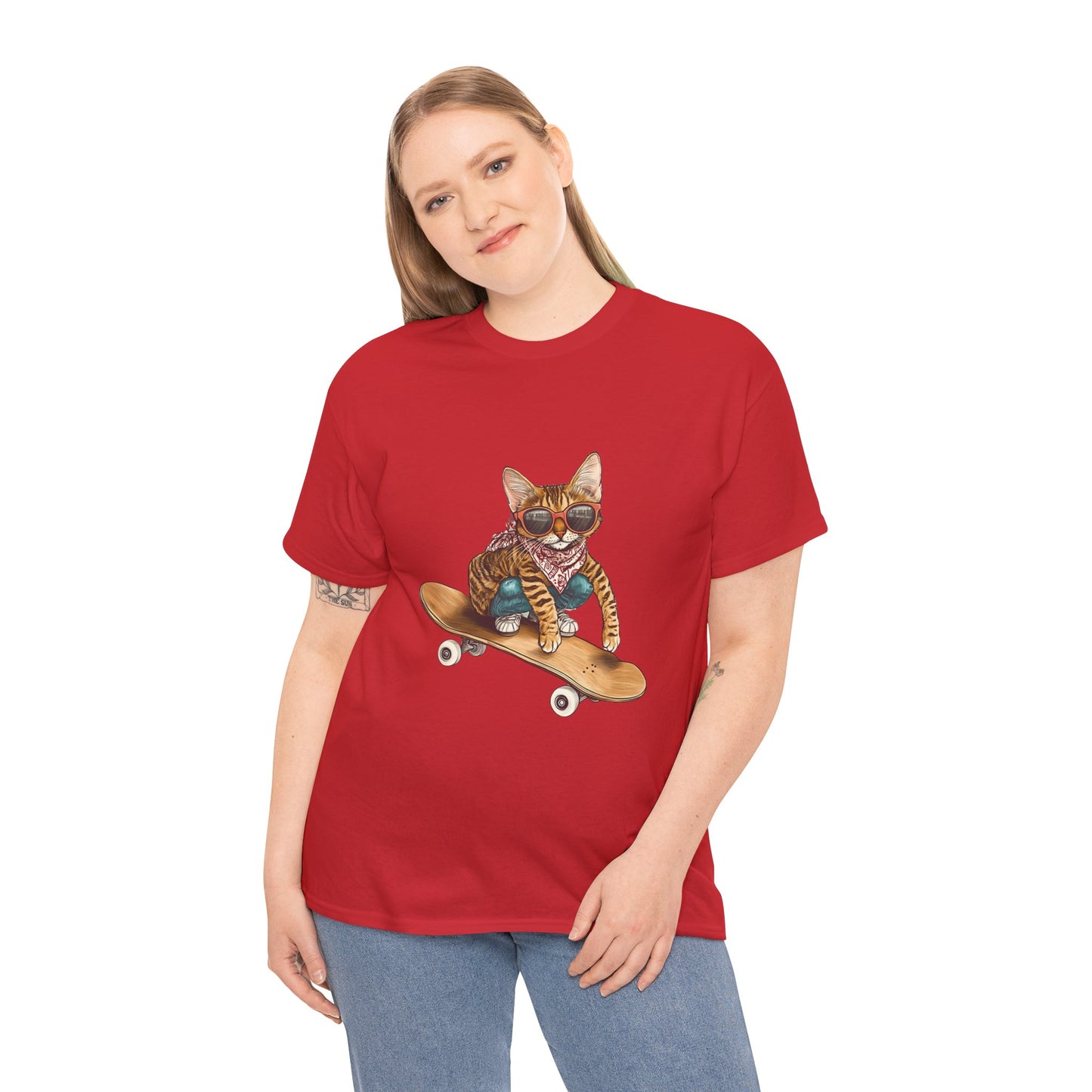 Retro Skateboard Cat T-Shirt Cat Graphic Tee Cool Streetwear for Cat Lovers