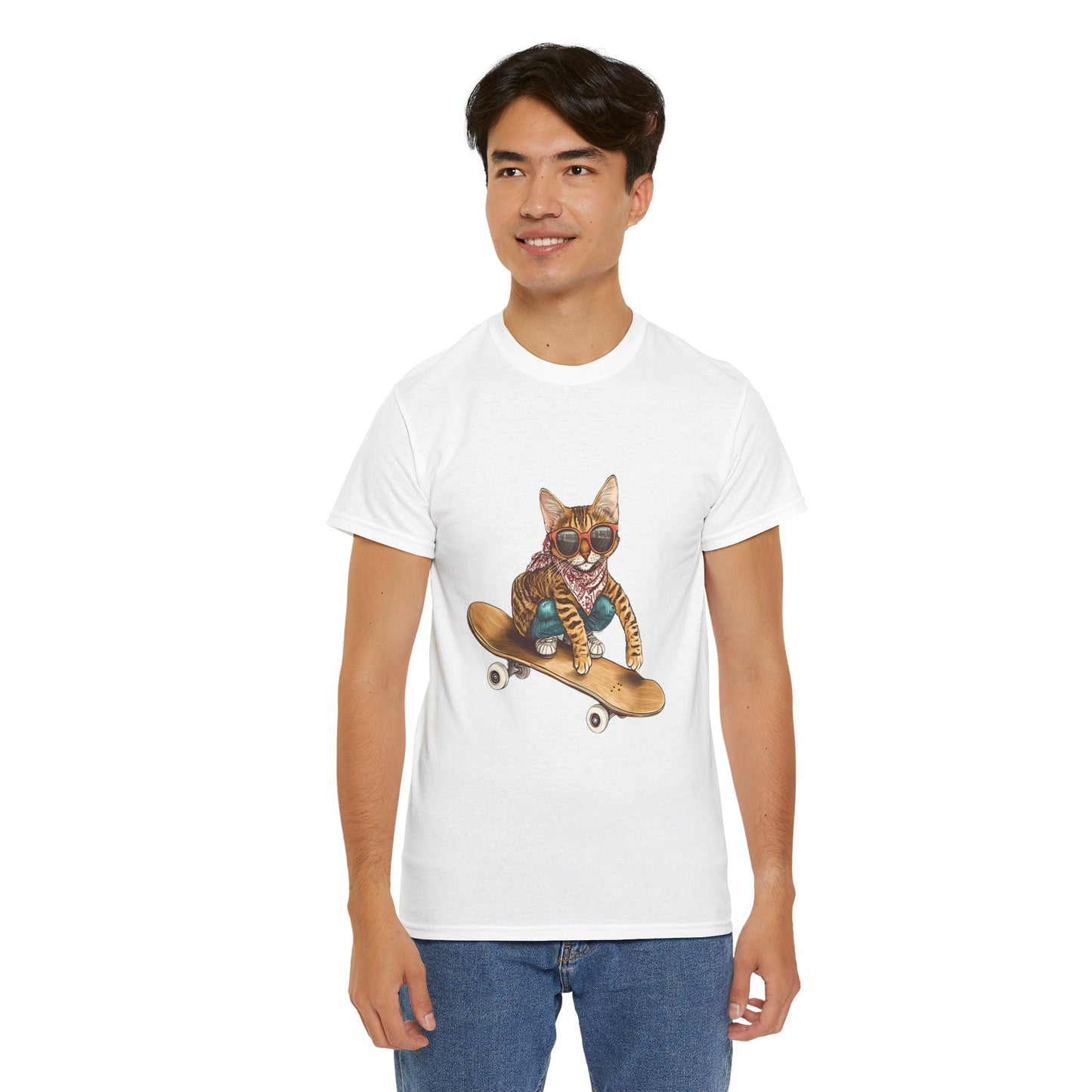 Retro Skateboard Cat T-Shirt Cat Graphic Tee Cool Streetwear for Cat Lovers